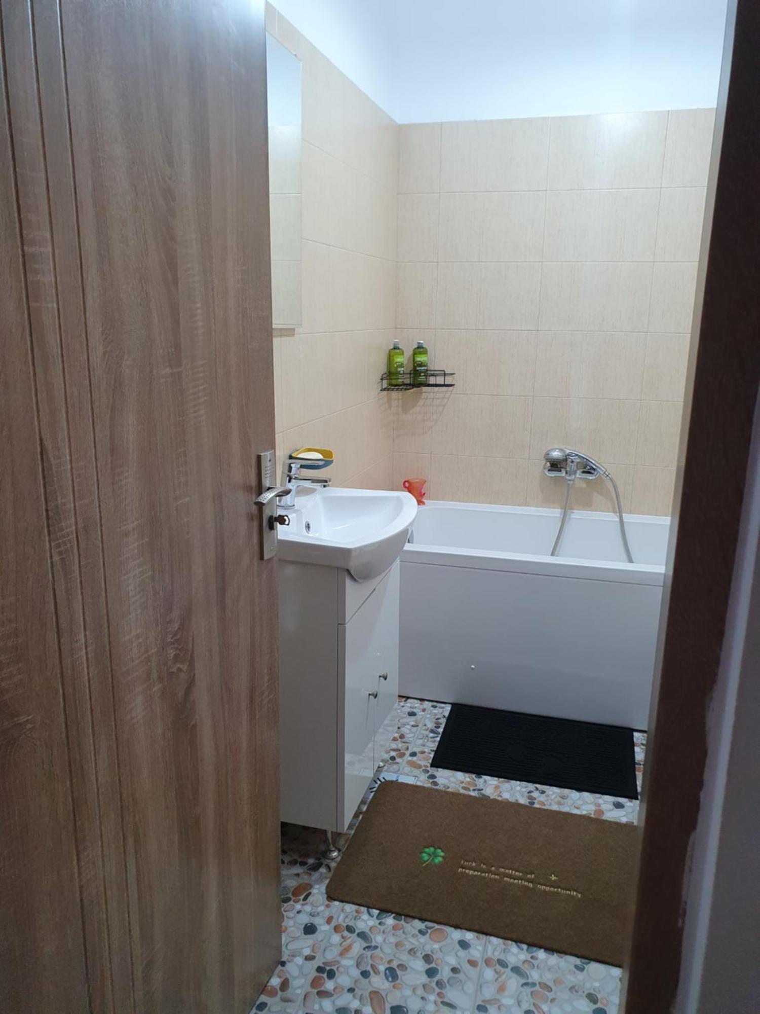 Apartament Castelul Bran Râmnicu Vâlcea 外观 照片