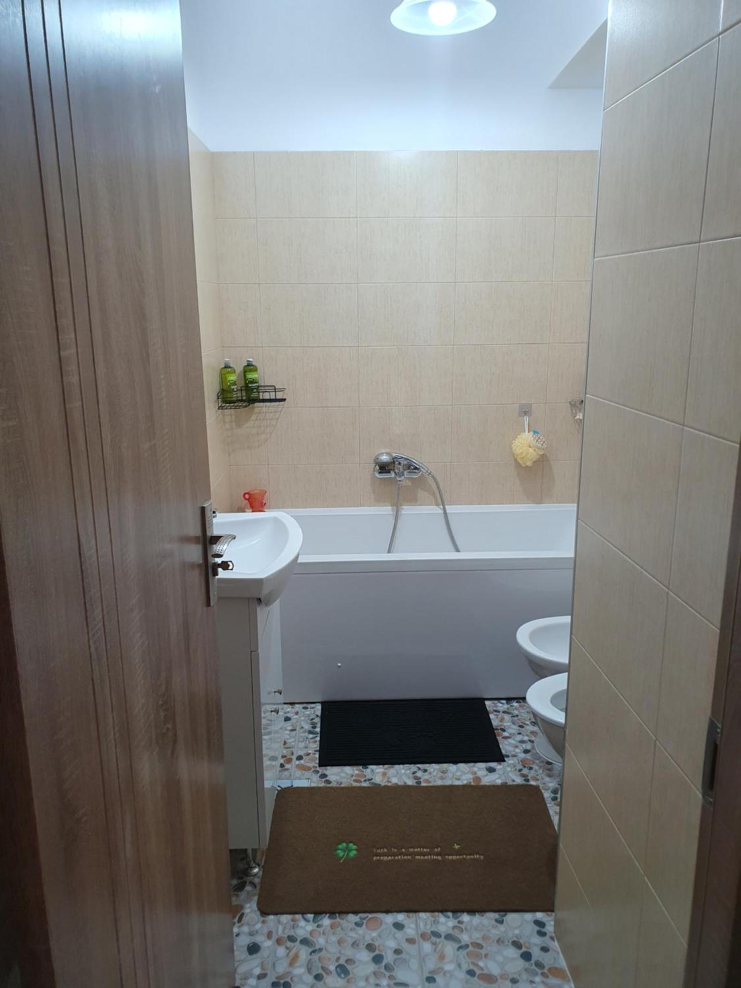 Apartament Castelul Bran Râmnicu Vâlcea 外观 照片