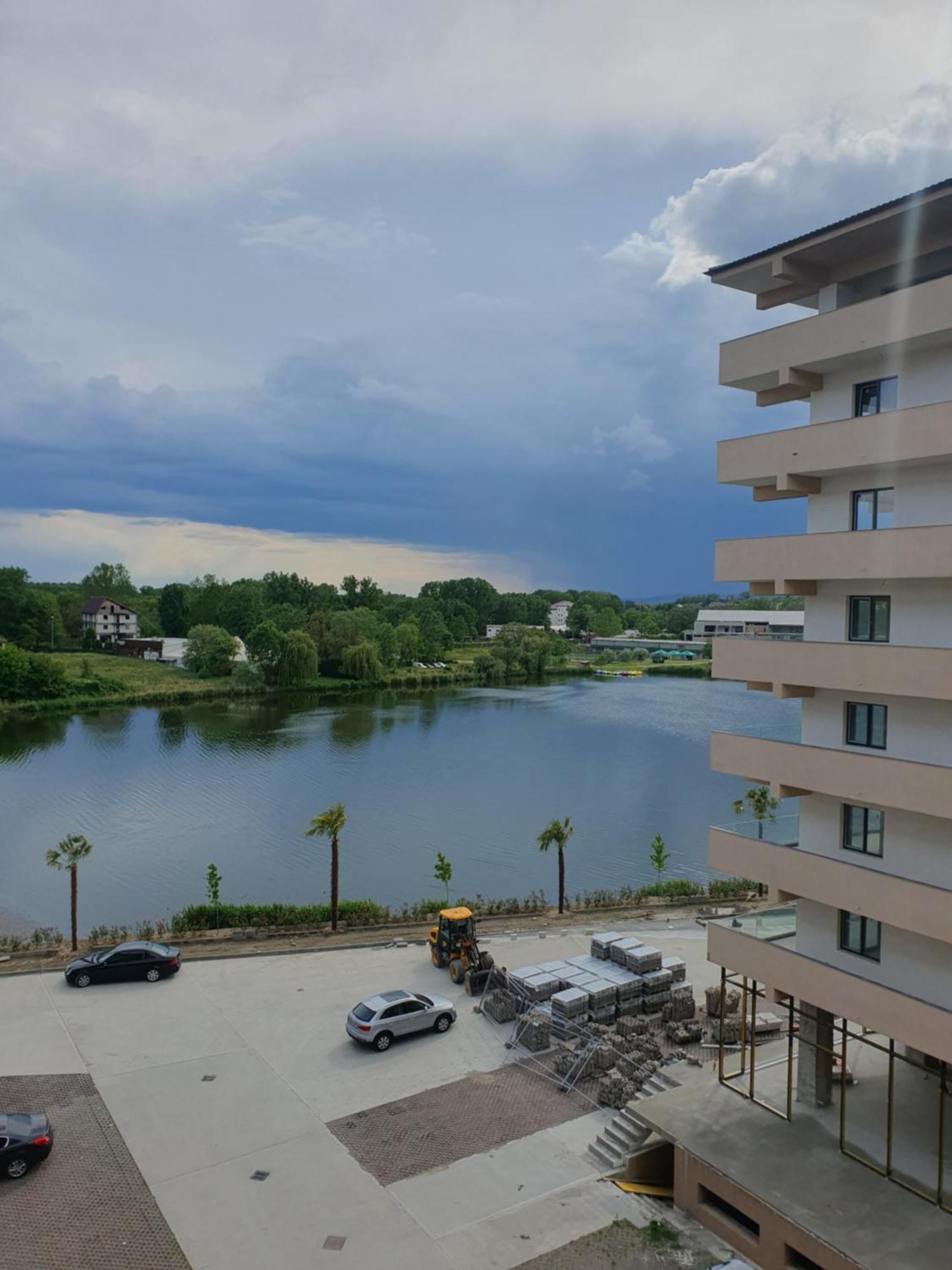 Apartament Castelul Bran Râmnicu Vâlcea 外观 照片